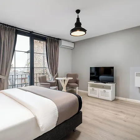 Urban Quarters - Tepebasi 4*