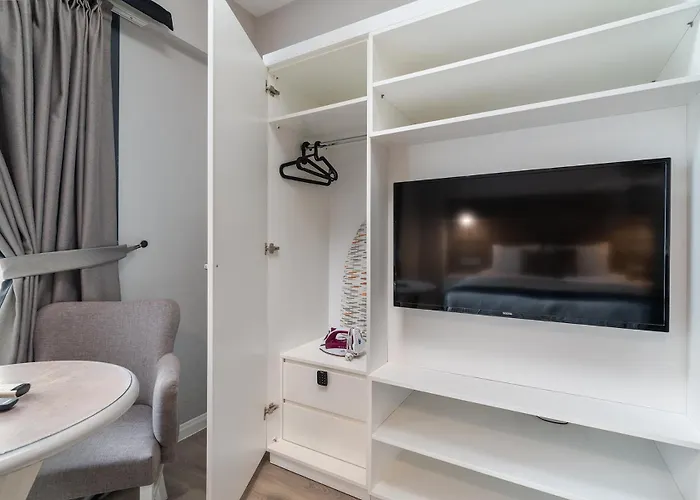 Ξενοδοχείο με διαμερίσματα Urban Quarters - Tepebasi 4*