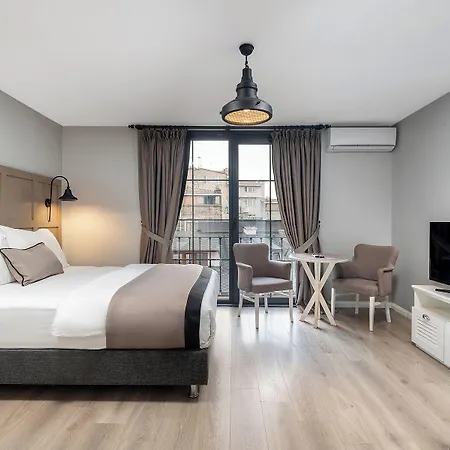 Urban Quarters - Tepebasi 4*